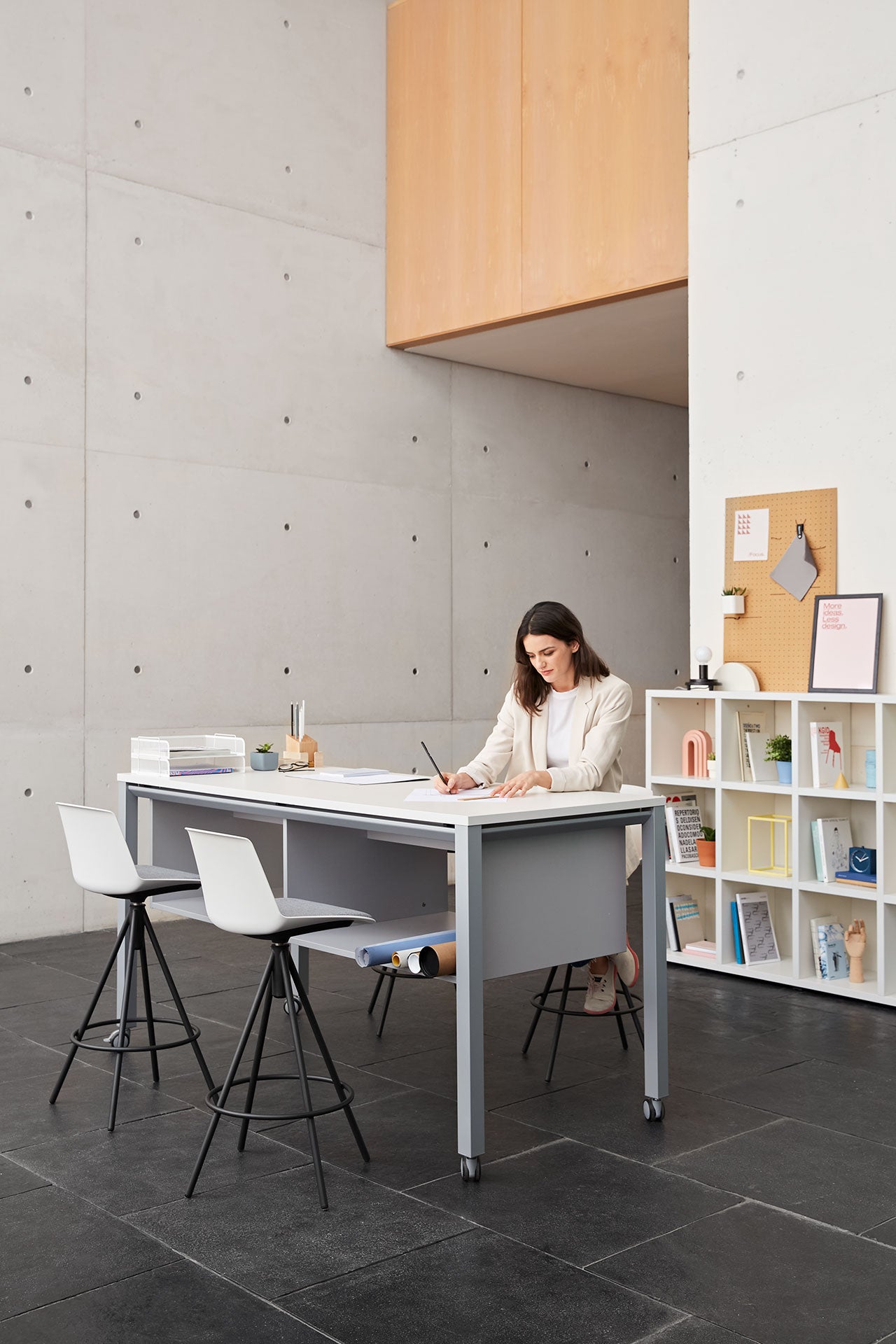 Actiu Vital Pro Bench Desk