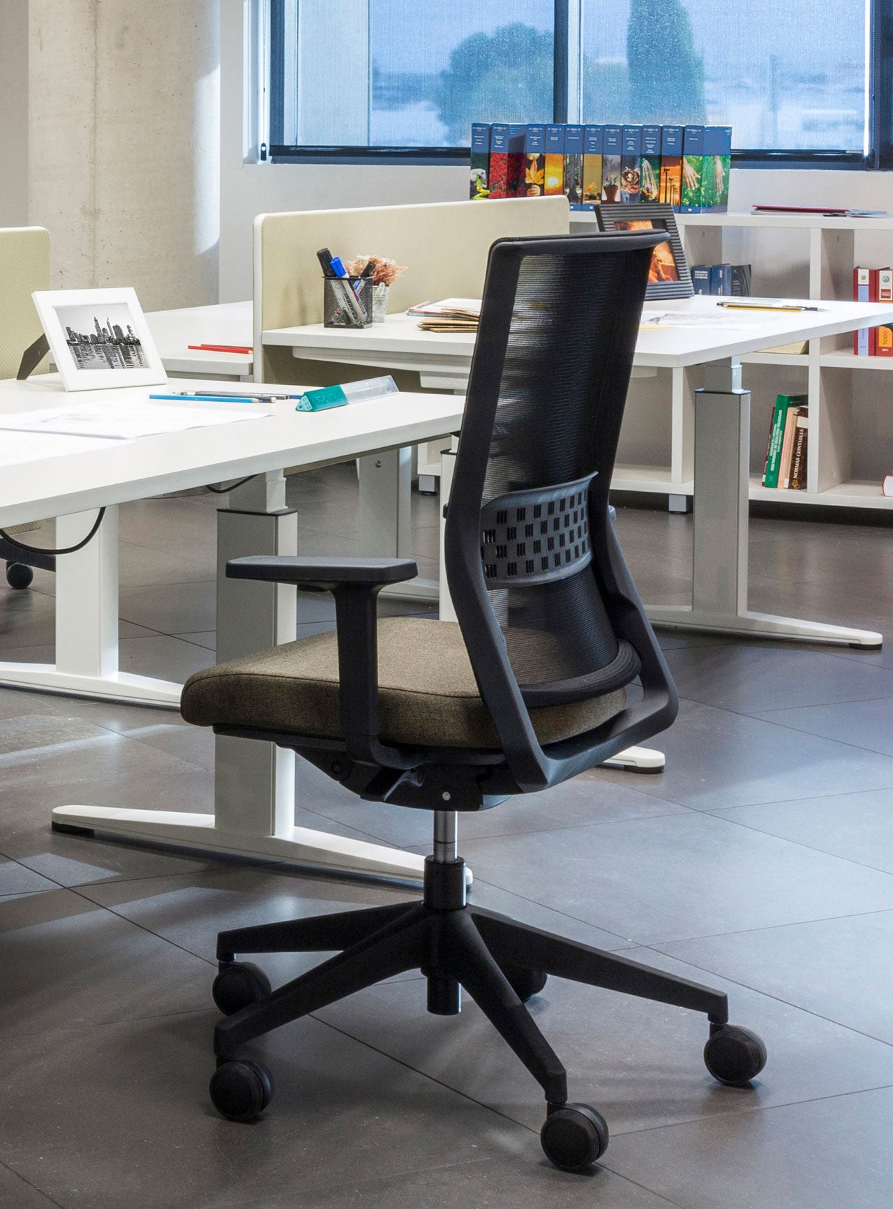 Actiu Stay Mesh Task Chair