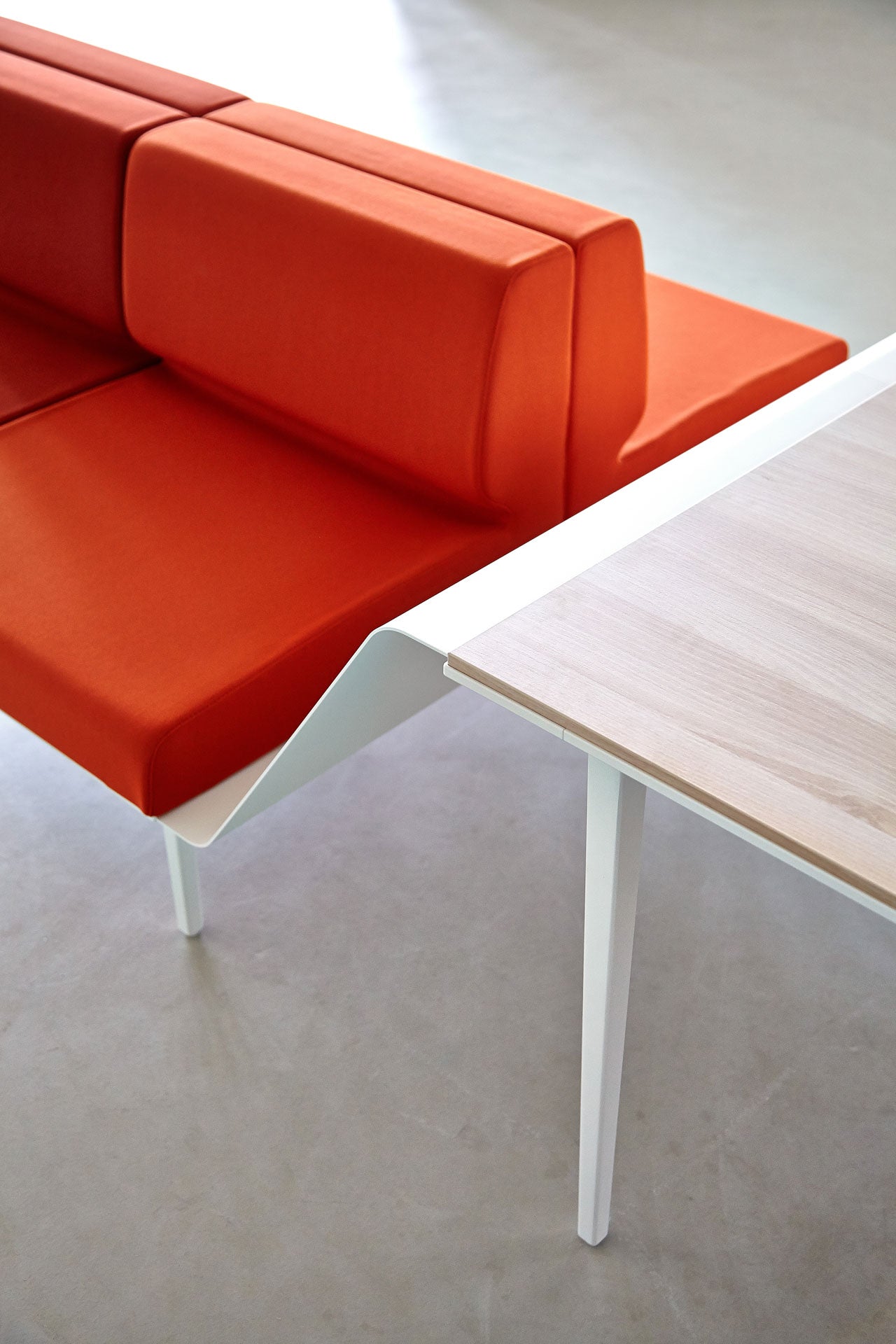 Actui Longo Sofa Unit