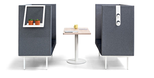 Actui Longo Meeting Booth